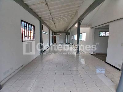 Casa de 5 alcobas en venta en Patio Bonito, Medellín, 402 m² · foto 14 de 20