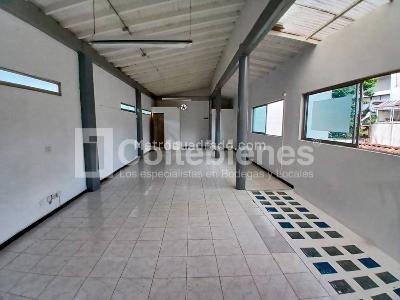 Casa de 5 alcobas en venta en Patio Bonito, Medellín, 402 m² · foto 15 de 20