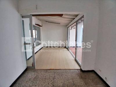Casa de 5 alcobas en venta en Patio Bonito, Medellín, 402 m² · foto 18 de 20