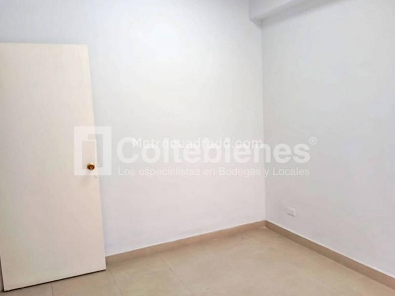 Casa Comercial de 5 Alcobas en Conquistadores, Medellín - 4