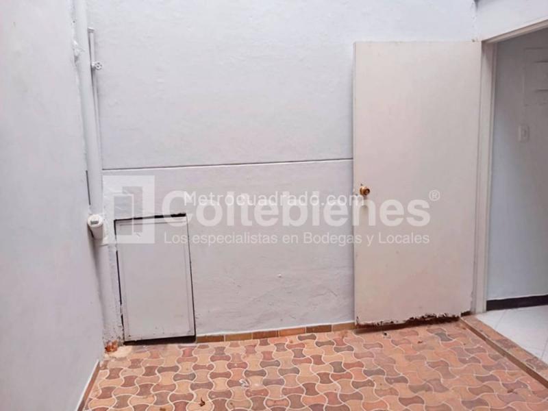 Casa Comercial de 5 Alcobas en Conquistadores, Medellín - 6