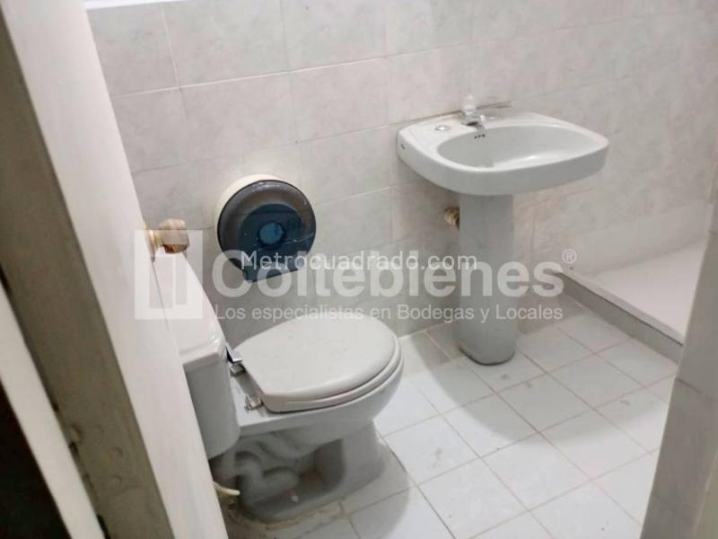Casa Comercial de 5 Alcobas en Conquistadores, Medellín - 9