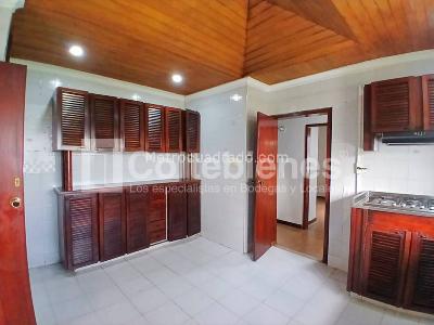 Casa de 4 alcobas en arriendo en Vereda Santa Catalina, Envigado, 200 m² · foto 6 de 9
