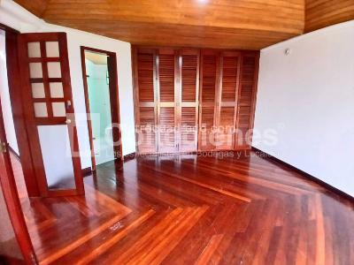 Casa de 4 alcobas en arriendo en Vereda Santa Catalina, Envigado, 200 m² · foto 8 de 9