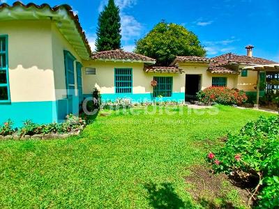 Casa en Arriendo, Vereda Santa Catalina, Envigado