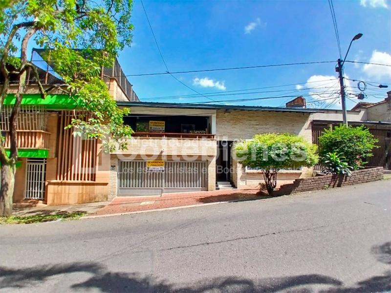 Casa Comercial en Arriendo en Prado Centro