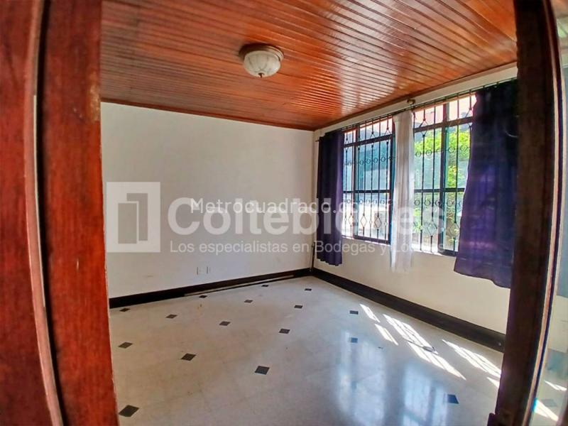 Commercial House for Rent in Prado - 4