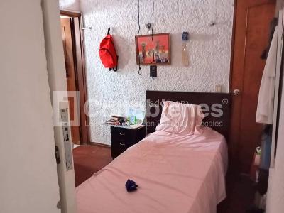 Casa de 5 alcobas en venta en Patio Bonito, Medellín, 400 m² · foto 15 de 16
