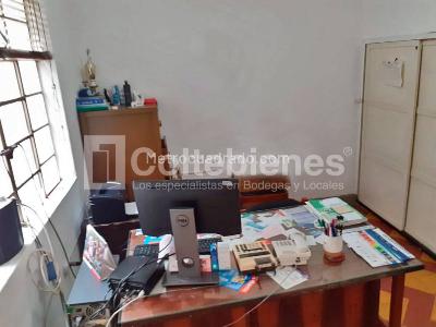 Casa de 5 alcobas en arriendo en Belen Parque, Medellín, 300 m² · foto 10 de 14