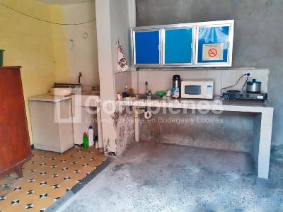 Casa de 5 alcobas en arriendo en Belen Parque, Medellín, 300 m² · foto 8 de 14