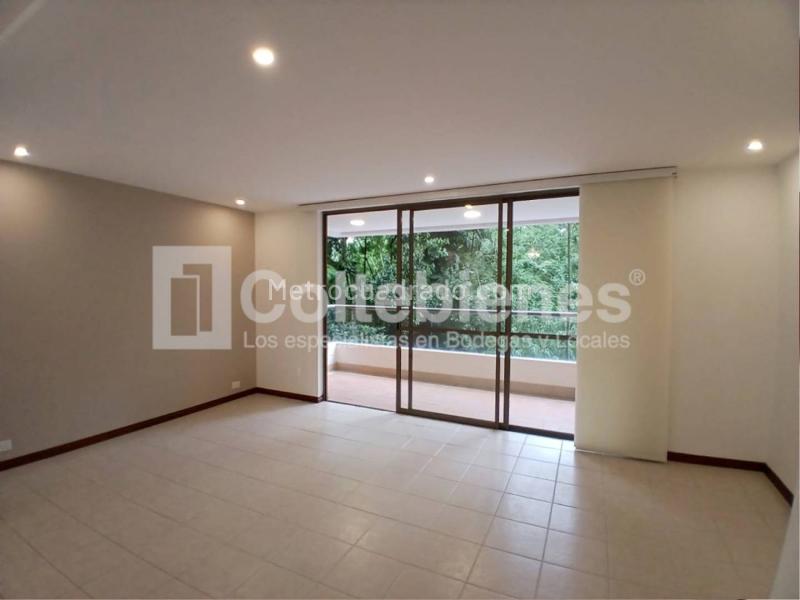 Apartamento de 3 Alcobas con Balcones en San Lucas - 2