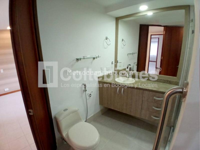 Apartamento de 3 Alcobas con Balcones en San Lucas - 6