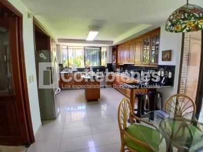Casa de 4 alcobas en venta en El Poblado, Medellín, 995 m² · foto 14 de 20