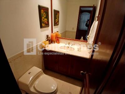 Casa de 4 alcobas en venta en El Poblado, Medellín, 995 m² · foto 17 de 20