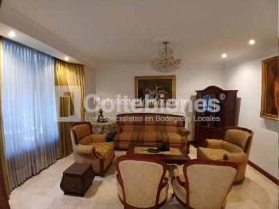 Casa de 4 alcobas en venta en El Poblado, Medellín, 995 m² · foto 8 de 20