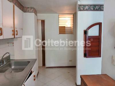 Apartamento en venta en La Castellana, Medellín · foto 7 de 18