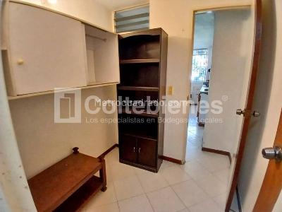 Apartamento en venta en La Castellana, Medellín · foto 8 de 18