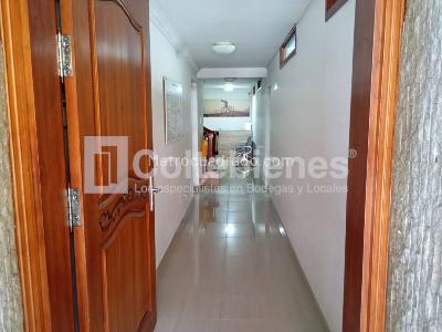 Casa de 5 alcobas en venta en Belen, Medellín, 253 m² · foto 3 de 20