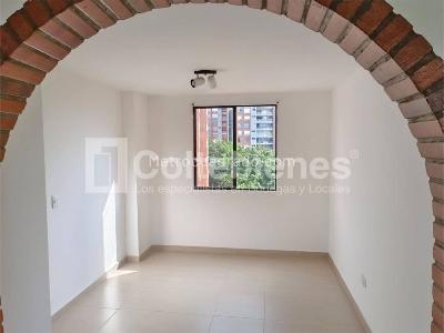 Apartamento de 2 alcobas en venta en El Poblado, Medellín, 86 m² · foto 10 de 18