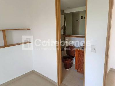 Apartamento de 2 alcobas en venta en El Poblado, Medellín, 86 m² · foto 12 de 18