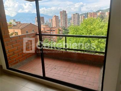 Apartamento de 2 alcobas en venta en El Poblado, Medellín, 86 m² · foto 2 de 18