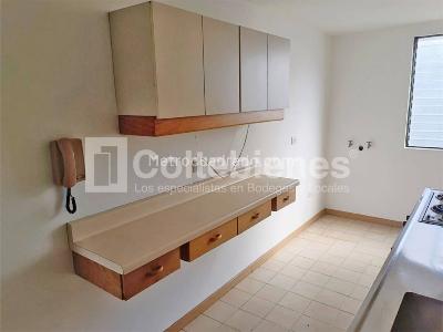 Apartamento de 2 alcobas en venta en El Poblado, Medellín, 86 m² · foto 8 de 18