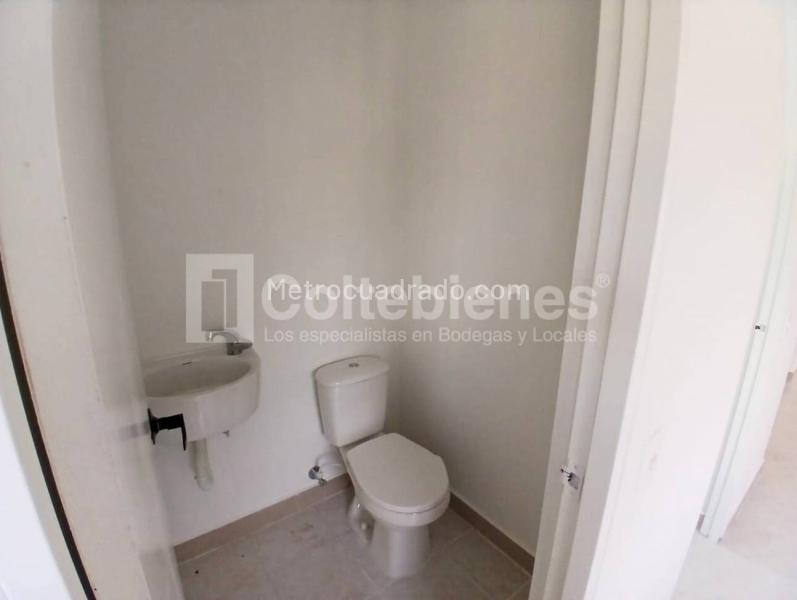 Local Comercial en Arriendo, Prados De Sabaneta, Sabaneta - Mehr