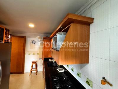 Apartamento de 3 alcobas en venta en La Florida, Medellín, 145 m² · foto 12 de 20