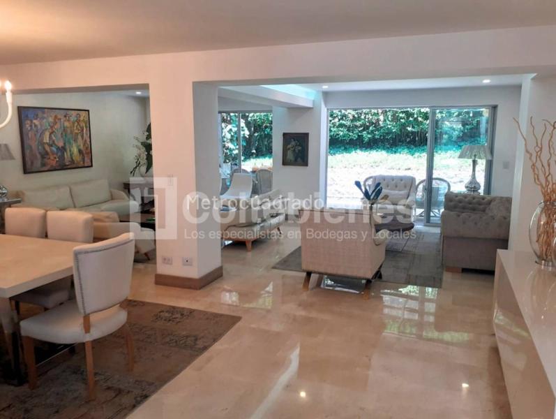 Modern 4BR House for Rent in Castropol - 2