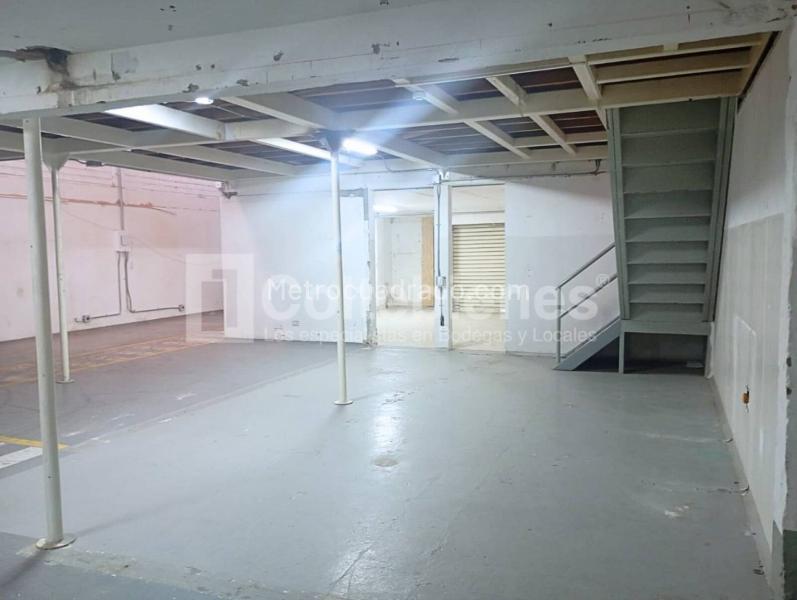 Bodega en Arriendo, Barrio Colombia, Medellín - Más