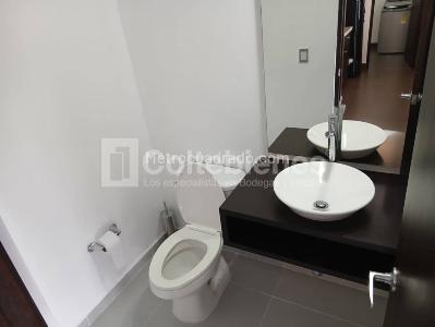 Apartamento de 2 alcobas en arriendo en El Poblado, Medellín, 92 m² · foto 19 de 20
