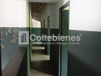 Casa de 5 alcobas en venta en Patio Bonito, Medellín, 420 m² · foto 11 de 20