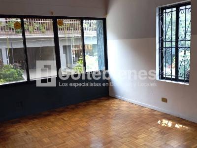 Casa de 5 alcobas en venta en Patio Bonito, Medellín, 420 m² · foto 15 de 20
