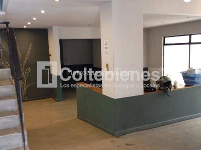 Casa de 5 alcobas en venta en Patio Bonito, Medellín, 420 m² · foto 2 de 20