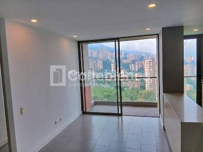 Apartamento de 2 alcobas en arriendo en Altos Del Poblado, Medellín, 68 m² · foto 2 de 20
