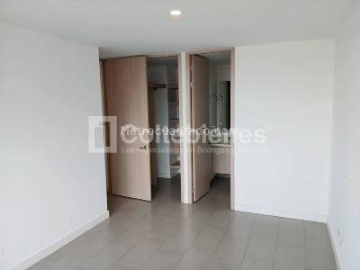 Apartamento de 2 alcobas en arriendo en Altos Del Poblado, Medellín, 68 m² · foto 8 de 20