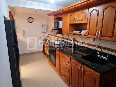 Casa de 3 alcobas en venta en Robledo, Medellín, 72 m² · foto 3 de 12