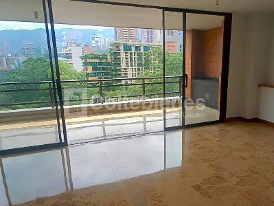 Apartamento de 3 alcobas en venta en El Poblado, Medellín, 219 m² · foto 2 de 20