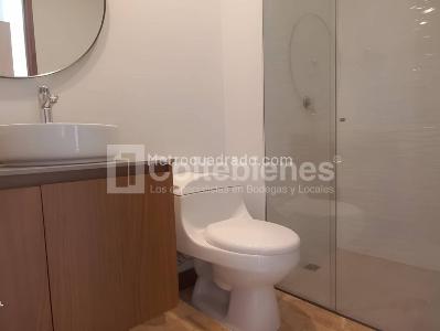 Apartamento de 3 alcobas en venta en El Poblado, Medellín, 219 m² · foto 17 de 20
