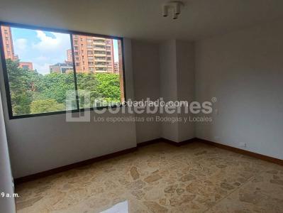 Apartamento de 3 alcobas en venta en El Poblado, Medellín, 219 m² · foto 18 de 20