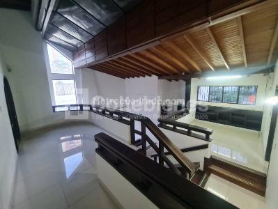 Casa de 5 alcobas en arriendo en Santa Maria De Los Angeles, Medellín, 500 m² · foto 13 de 17