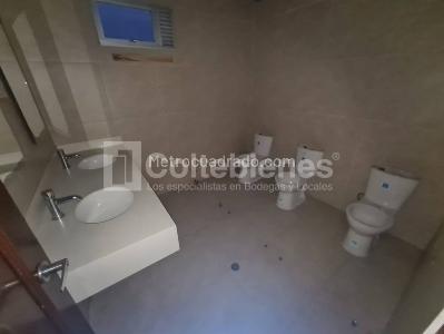 Casa de 5 alcobas en arriendo en Santa Maria De Los Angeles, Medellín, 500 m² · foto 14 de 17