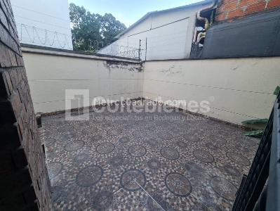 Casa de 5 alcobas en arriendo en Santa Maria De Los Angeles, Medellín, 500 m² · foto 16 de 17