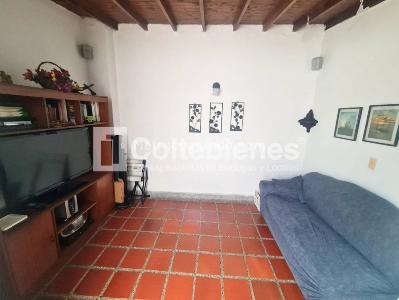 Apartamento de 4 alcobas en venta en Belen Rosales, Medellín, 123 m² · foto 15 de 20