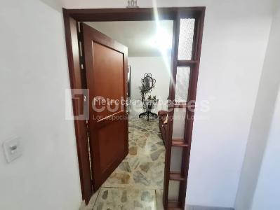 Apartamento de 4 alcobas en venta en Belen Rosales, Medellín, 123 m² · foto 19 de 20