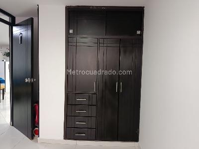 Apartamento en venta en Claret, Bogotá · foto 9 de 18