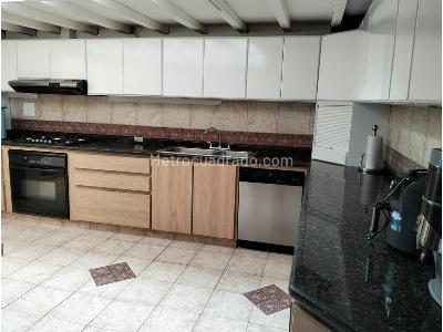 Casa de 5 alcobas en venta en Calleja Alta, Bogotá, 473 m² · foto 17 de 20