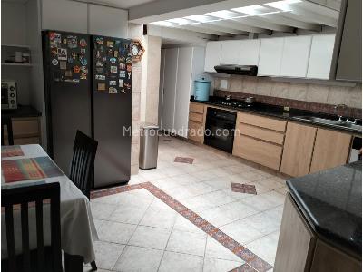 Casa de 5 alcobas en venta en Calleja Alta, Bogotá, 473 m² · foto 19 de 20
