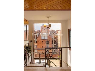 Apartamento en venta en La Carolina, Bogotá · foto 4 de 20