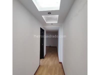 Casa de 4 alcobas en venta en Santa Barbara Oriental, Bogotá, 270 m² · foto 9 de 16